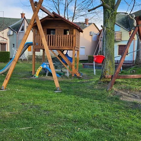 Haz A Szigeten Holiday home *