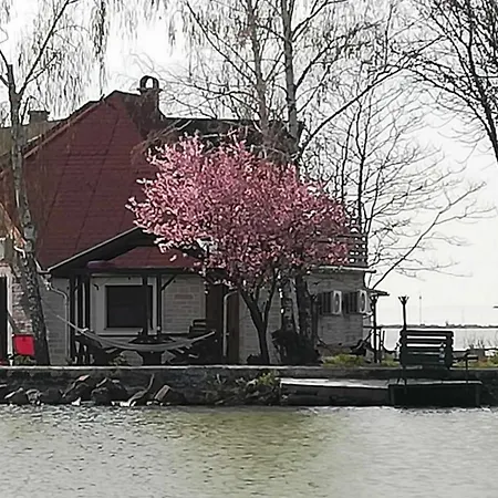 Haz A Szigeten Holiday home