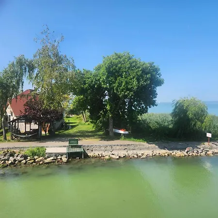 Haz A Szigeten Holiday home *