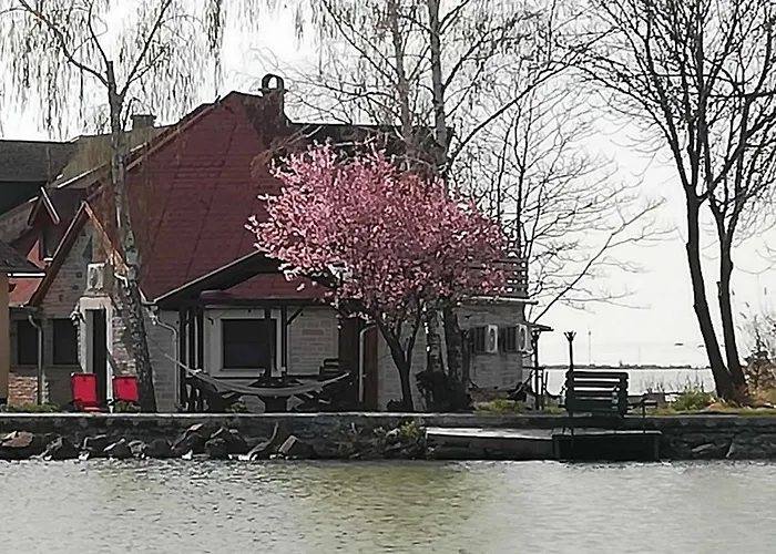 Haz A Szigeten 度假居